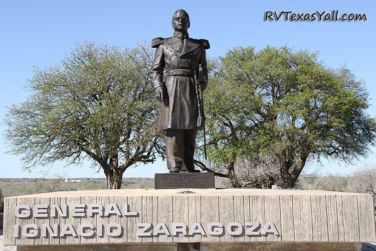 Statue of General Ignacio Zaragoza