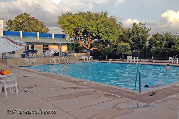 Admiralty Swimming Pool